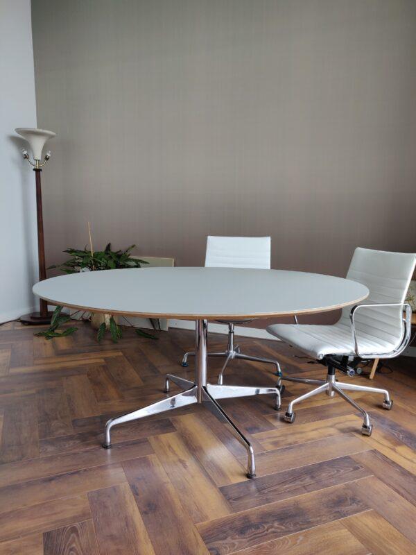 Vitra Eames segmented table