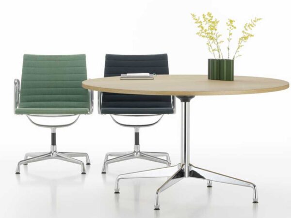 Vitra Eames Segmented Table met een rond tafelblad op maat