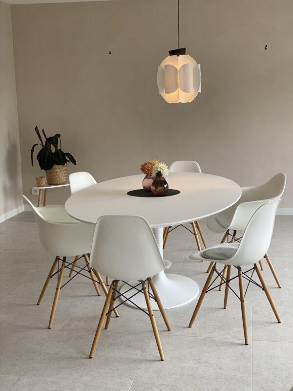 Saarinen Tulp tafel ovaal