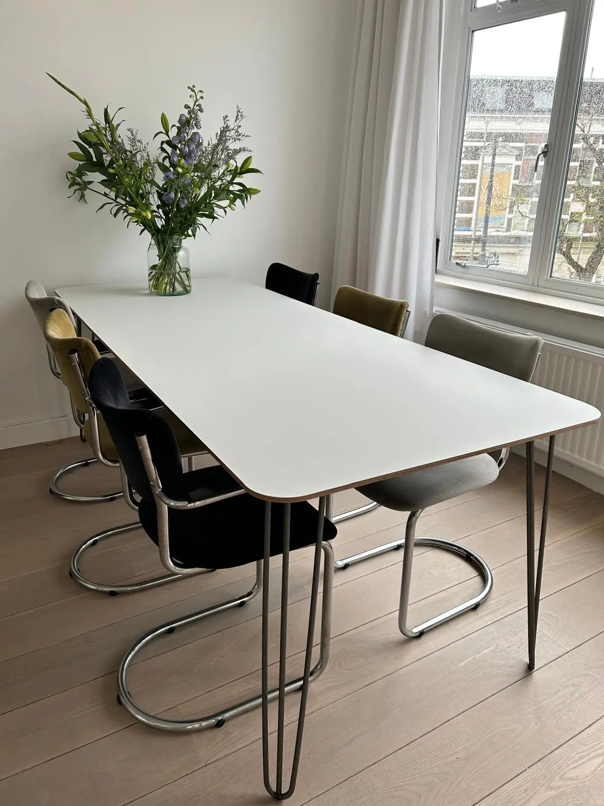 Hairpin eettafel op maat met fenix