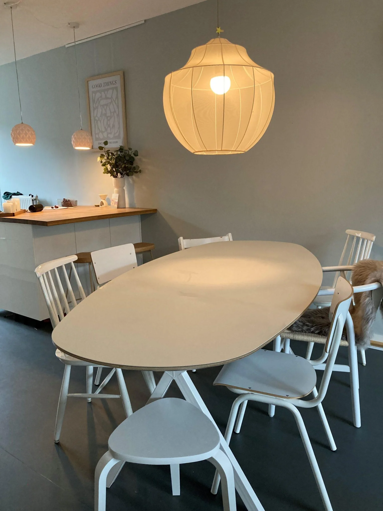 Cala eettafel in berken multiplex met linoleum